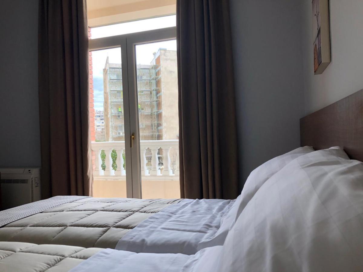 In Center Hotel 티라나 외부 사진